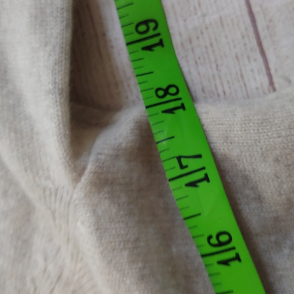 J. CREW SUPER SOFT CASHMERE SWEATER - Picture 6 of 7